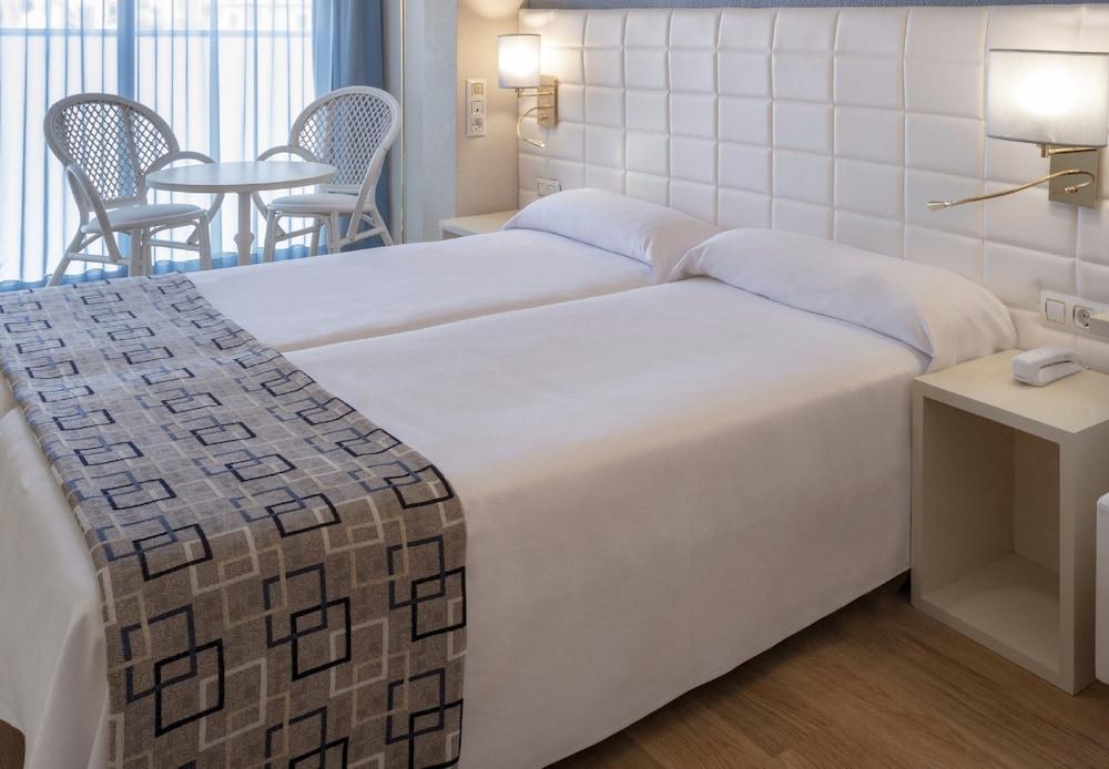 Mònica Hotel Cambrils Esterno foto