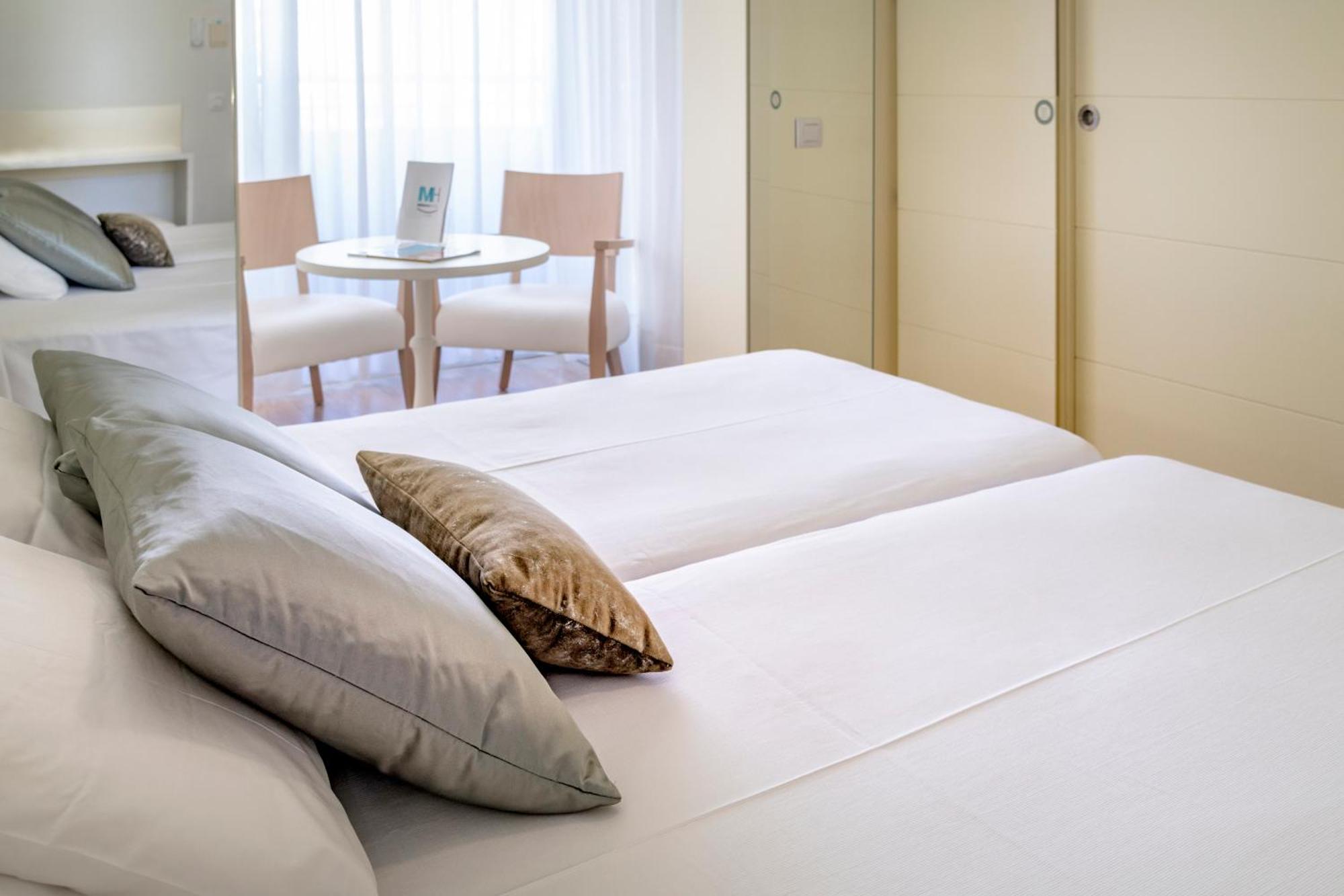 Mònica Hotel Cambrils Esterno foto